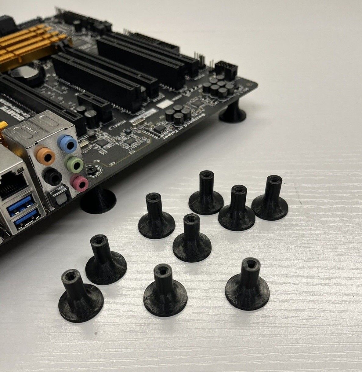 Motherboard Screwed Standoff Feet for CPU Crypto Mining/Desktop PC (9 Pack)